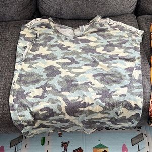 Camo top